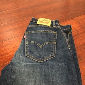 Men’s Levi Jeans.